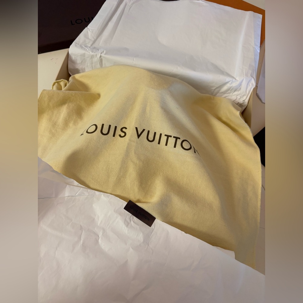 Authentic Louis Vuitton Nevergull MM monogram bag
Pre-owned/Like new - Picture 14 of 16
